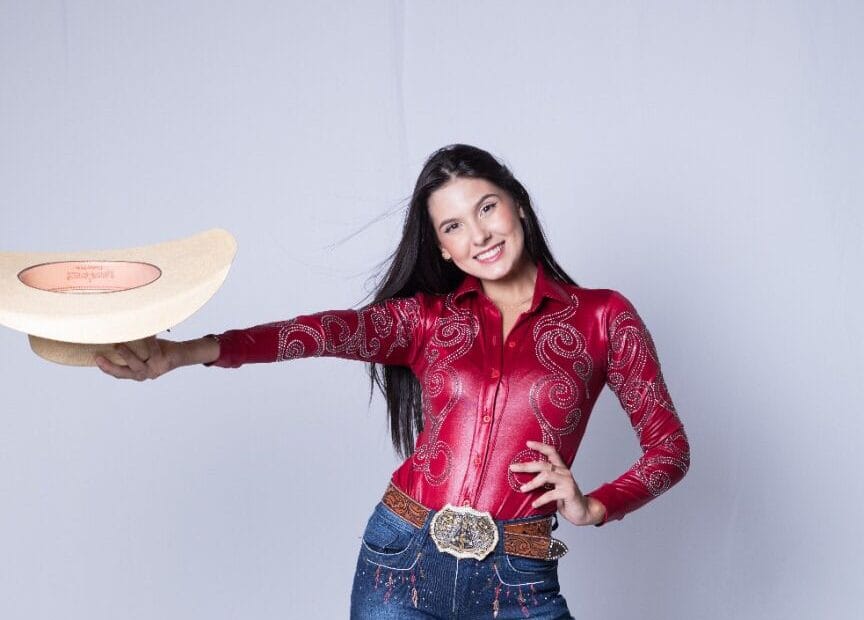 Ana Castela