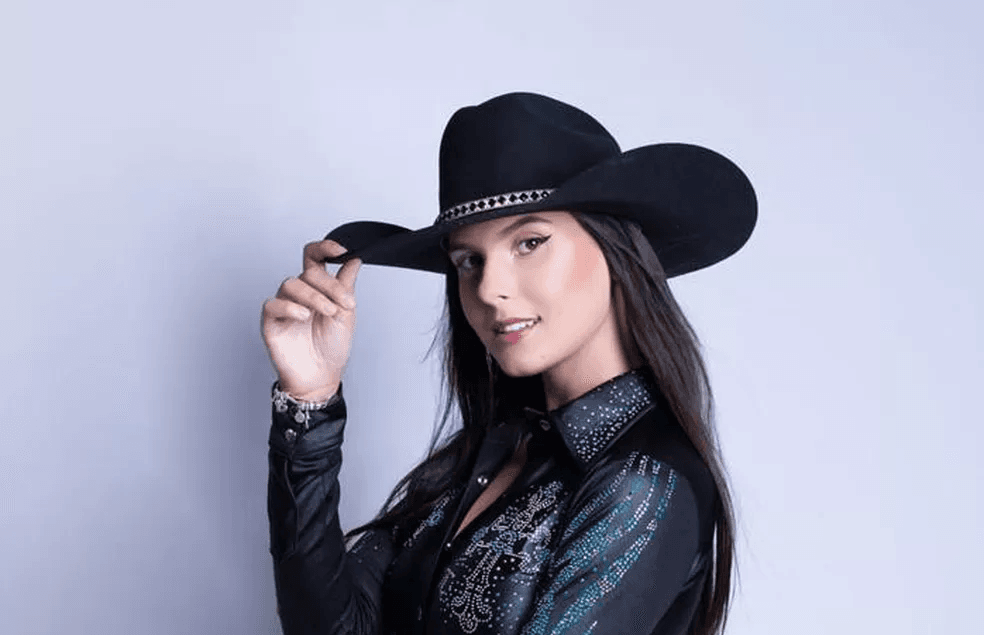 Ana Castela