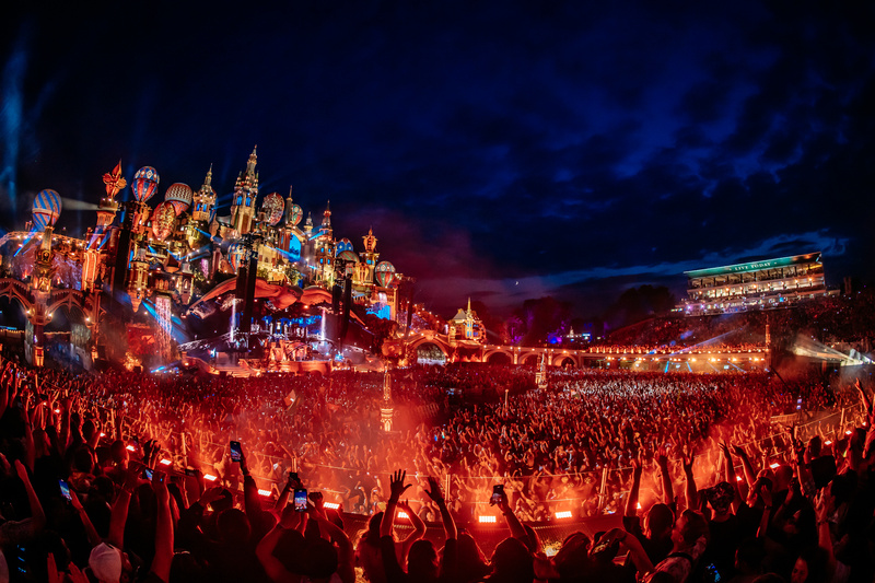 Tomorrowland Brasil e Clube Nº1 anunciam parceria e lançam área exclusiva no festival